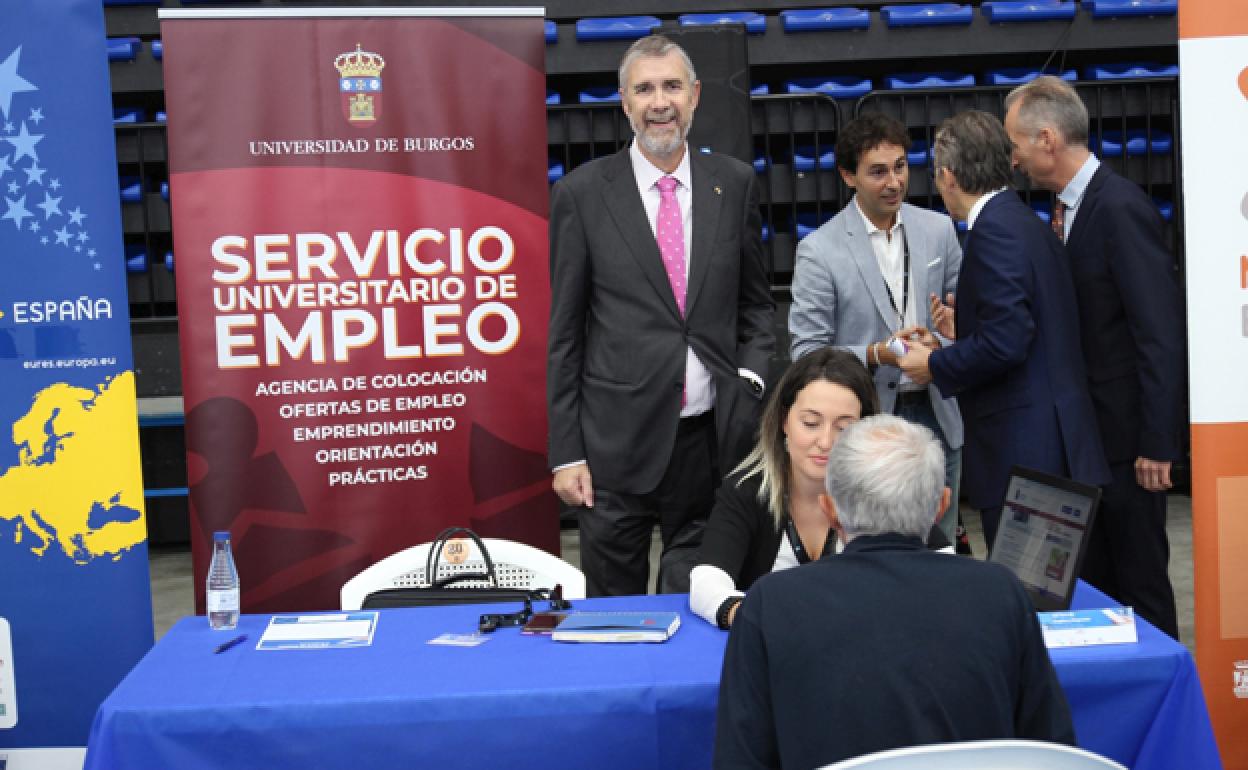 El rector de la UBU, Manuel Pérez Mateos, en el Foro de Empleo y Empresas. 