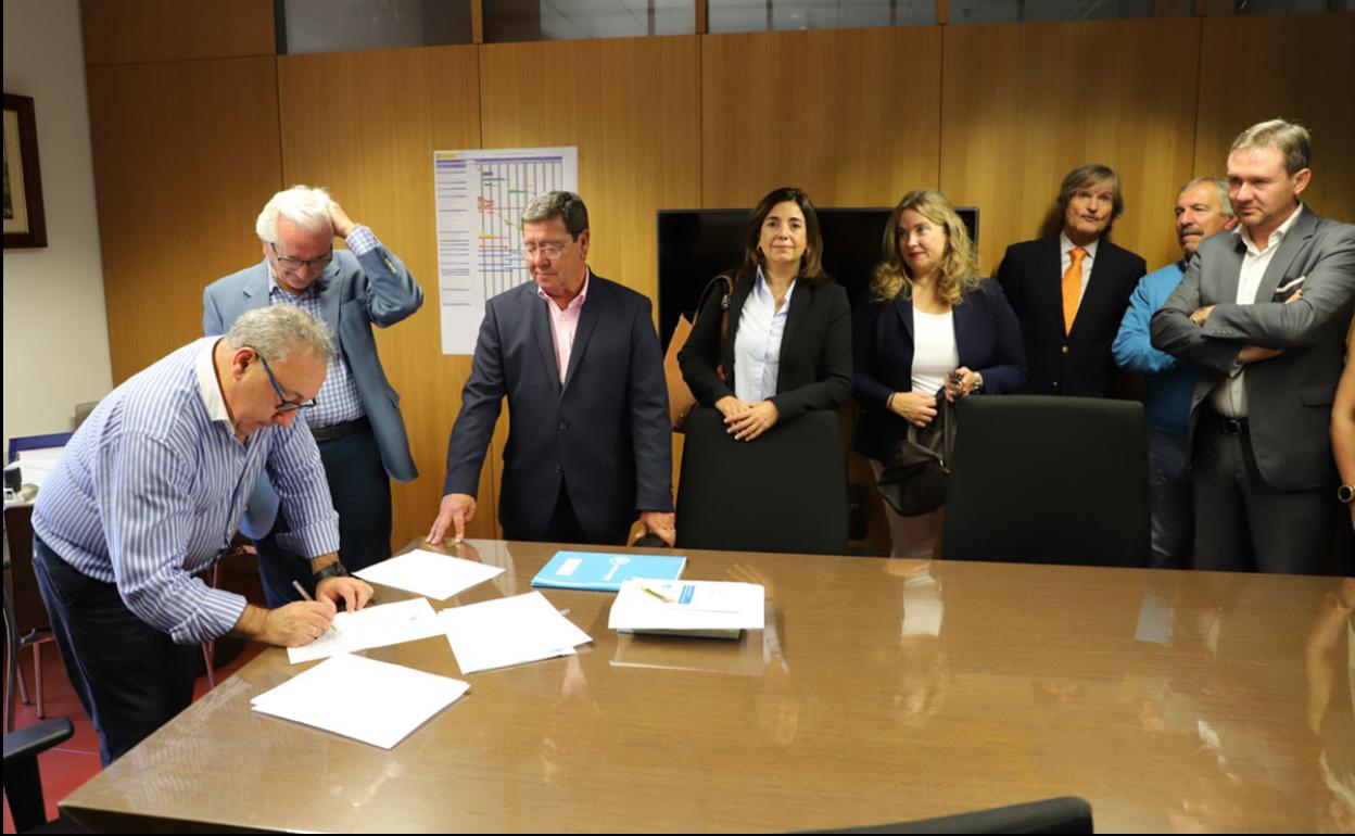 El PP de Burgos ha presentado esta tarde su candidatura en la Junta Electoral Provincial.