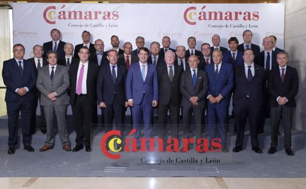 Imagen principal - El Consejo de Cámaras constituye un pleno con 27 hombres y ninguna mujer