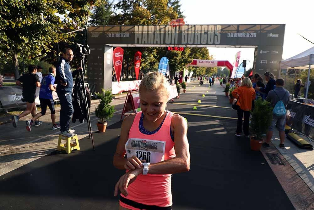 Más de 1.300 corredores se han dado cita esta mañana en la cuarta edición de la Campofrío Maratón Burgos.