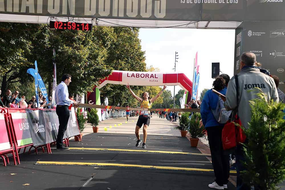 Más de 1.300 corredores se han dado cita esta mañana en la cuarta edición de la Campofrío Maratón Burgos.