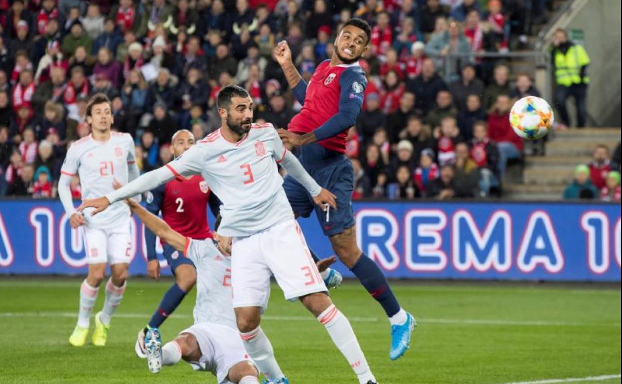 Raúl Albiol, durante el Noruega-España en Oslo.