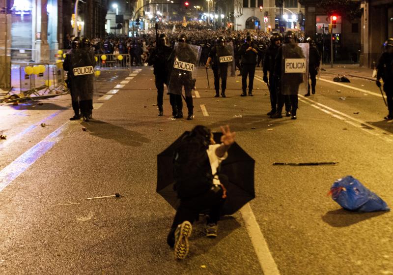 Fotos: Protestas en Cataluña al conocerse la condena de los líderes independentistas