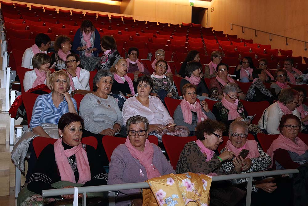 Fotos: Encuentro de personas diagnosticadas de cáncer de mama en Castilla y León