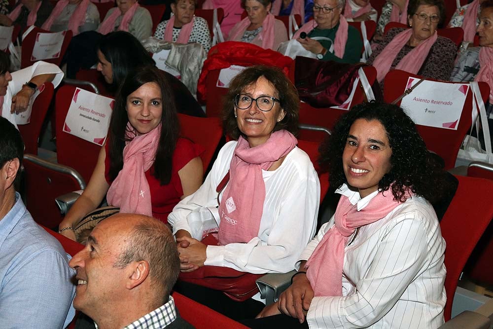 Fotos: Encuentro de personas diagnosticadas de cáncer de mama en Castilla y León