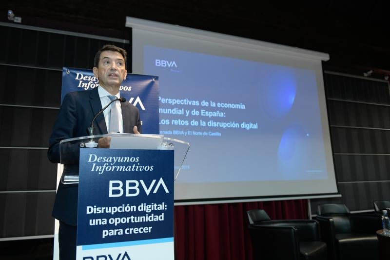 El Norte de Castilla y BBVA han celebrado este miércoles un desayuno informativo cuyo tema central es 'La disrupción digital, una oportunidad para crecer'.