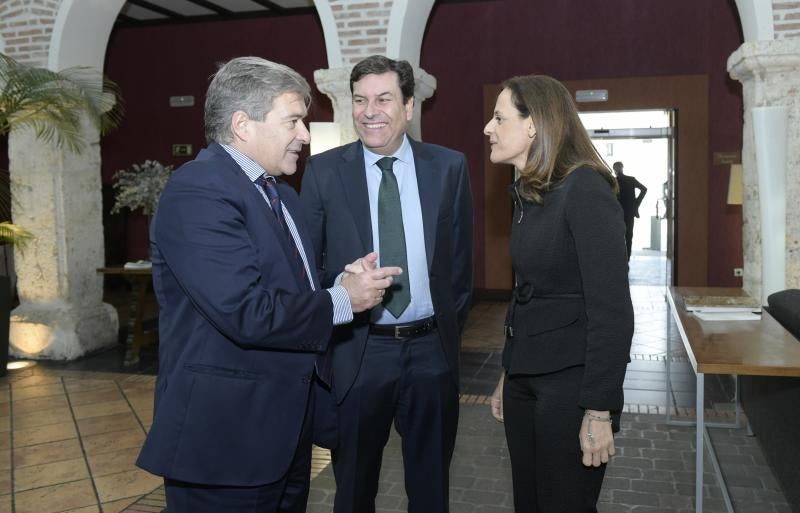 El Norte de Castilla y BBVA han celebrado este miércoles un desayuno informativo cuyo tema central es 'La disrupción digital, una oportunidad para crecer'.