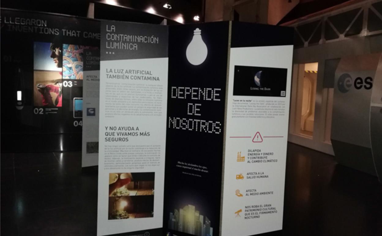 El convento de Santa Ana, en Villasana de Mena, acoge una muestra sobre la contaminación lumínica