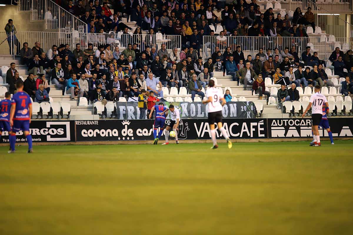 Los blanquinegros han perdido en casa contra la Sociedad Deportiva Amorebieta | Pisculichi encajó el único gol para los locales (1-2) | El Plantío recibió con emoción y homenajes a Mikel Saizar que regresaba a la que fue su portería durante dos temporadas). 