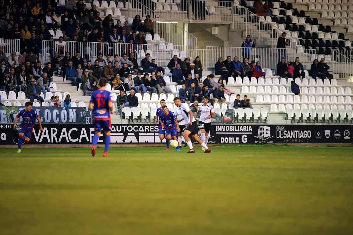 Los blanquinegros han perdido en casa contra la Sociedad Deportiva Amorebieta | Pisculichi encajó el único gol para los locales (1-2) | El Plantío recibió con emoción y homenajes a Mikel Saizar que regresaba a la que fue su portería durante dos temporadas). 