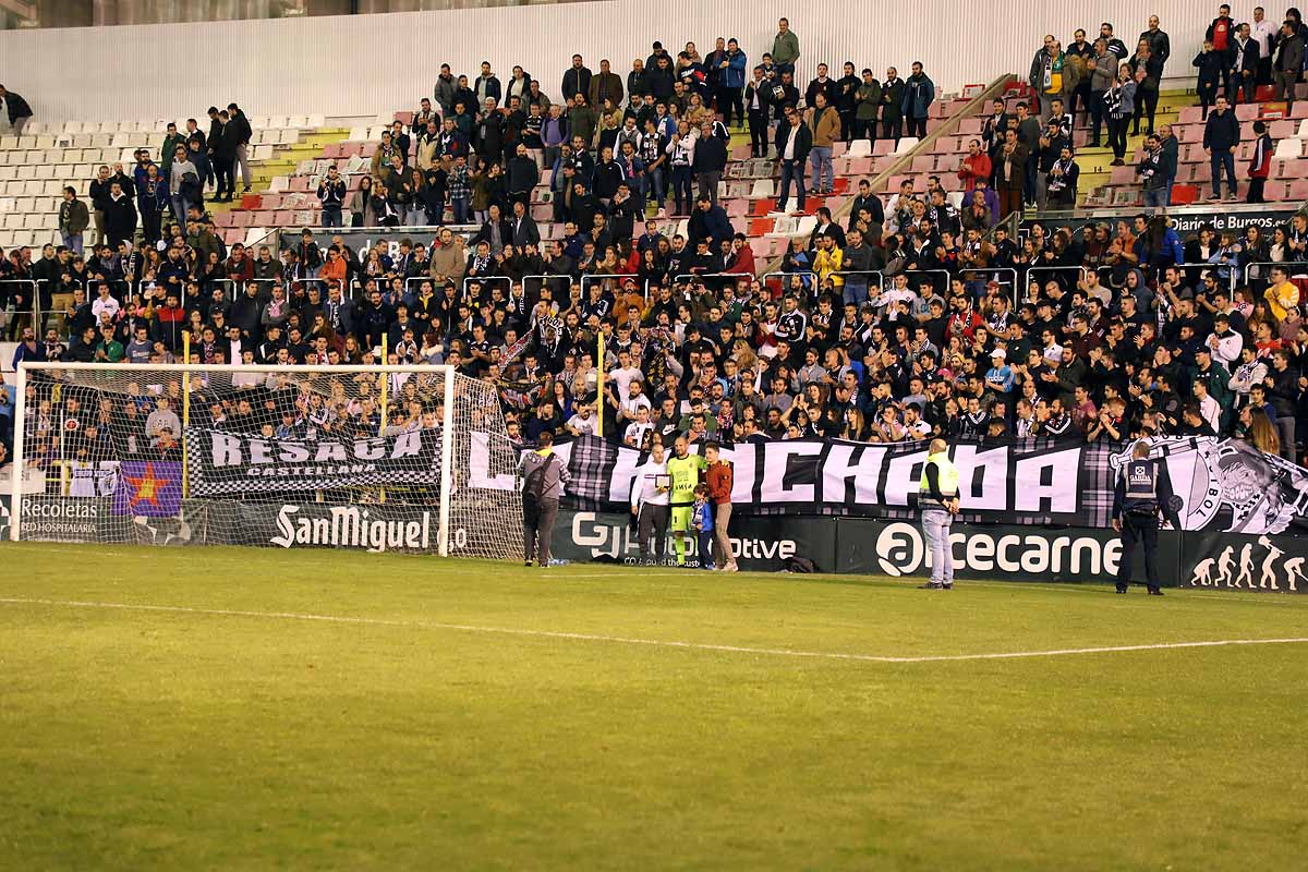 Los blanquinegros han perdido en casa contra la Sociedad Deportiva Amorebieta | Pisculichi encajó el único gol para los locales (1-2) | El Plantío recibió con emoción y homenajes a Mikel Saizar que regresaba a la que fue su portería durante dos temporadas). 