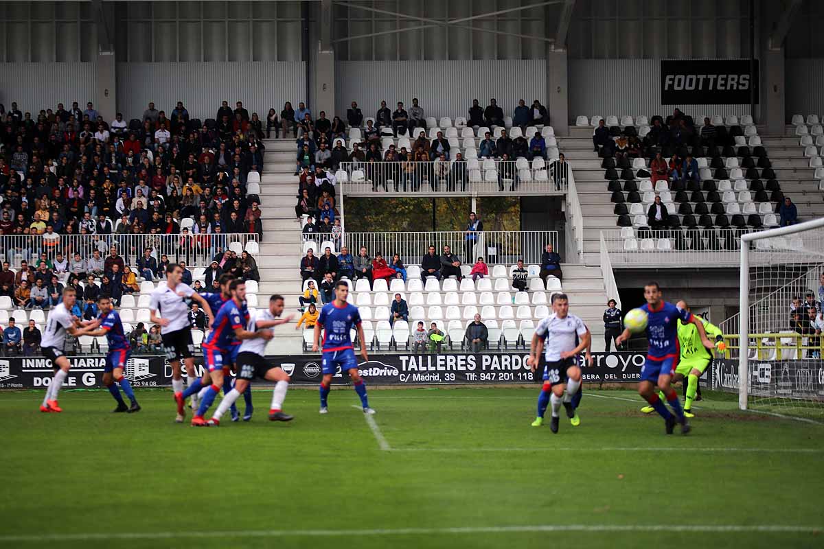 Los blanquinegros han perdido en casa contra la Sociedad Deportiva Amorebieta | Pisculichi encajó el único gol para los locales (1-2) | El Plantío recibió con emoción y homenajes a Mikel Saizar que regresaba a la que fue su portería durante dos temporadas). 