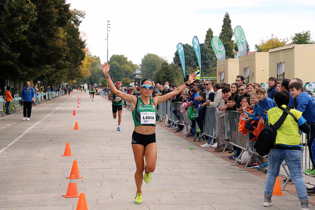 Dani Arce y Lidia Campo han sido los vencedores en la prueba de 10 kilómetros que ha recorridos las calles burgaleses. 