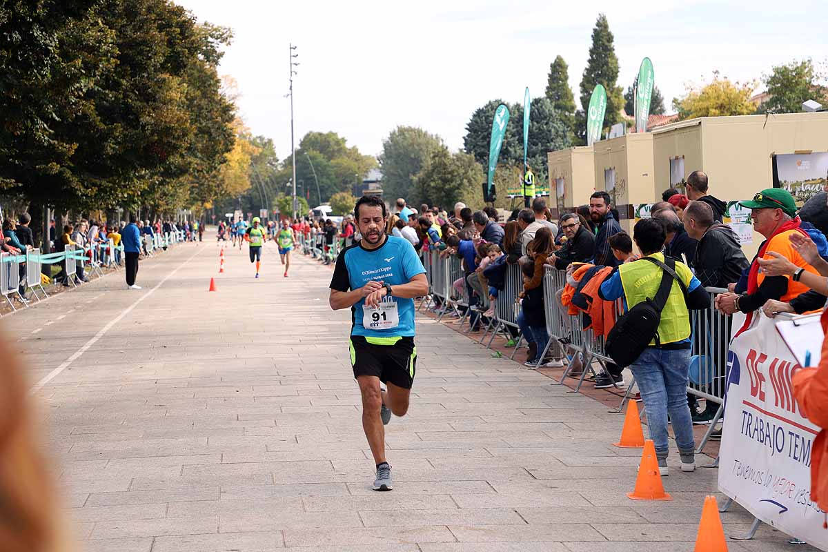 Dani Arce y Lidia Campo han sido los vencedores en la prueba de 10 kilómetros que ha recorridos las calles burgaleses. 