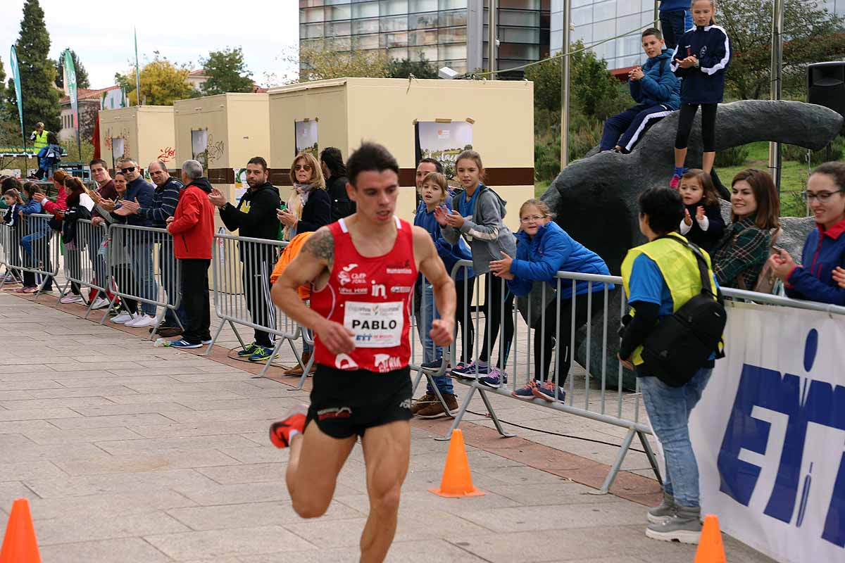 Dani Arce y Lidia Campo han sido los vencedores en la prueba de 10 kilómetros que ha recorridos las calles burgaleses. 