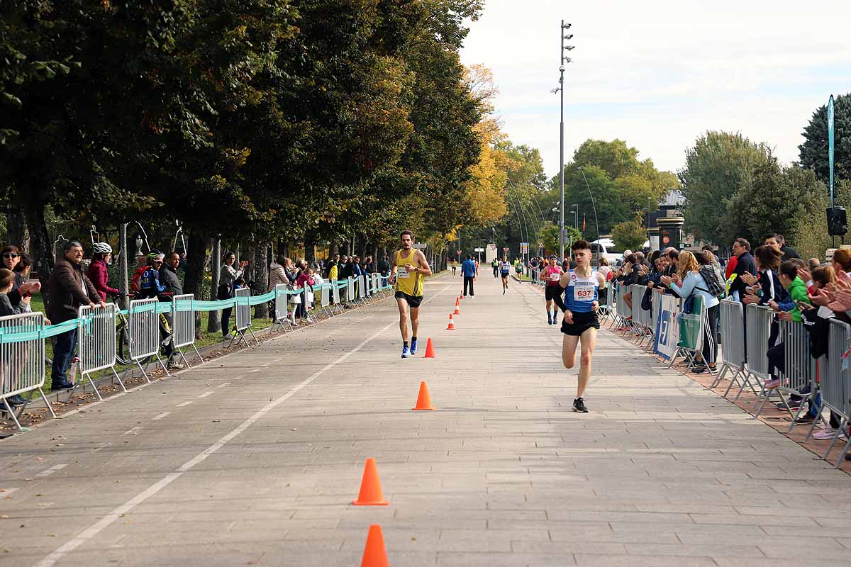 Dani Arce y Lidia Campo han sido los vencedores en la prueba de 10 kilómetros que ha recorridos las calles burgaleses. 