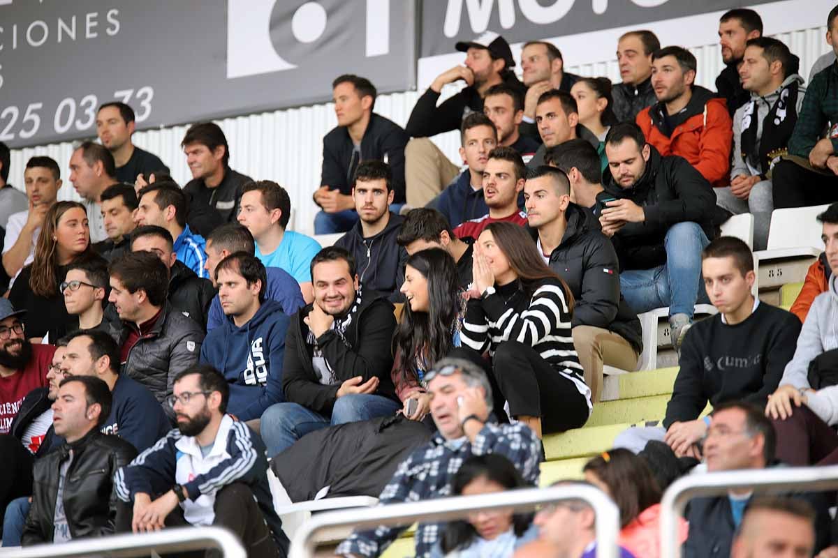 Las gradas de El Plantío no pudieron presenciar una victoria de su equipo esta tarde. 