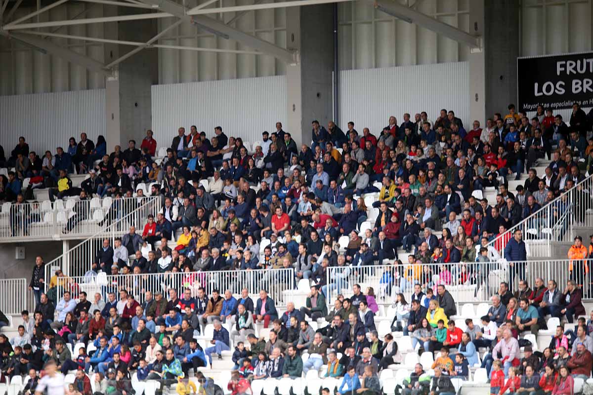 Las gradas de El Plantío no pudieron presenciar una victoria de su equipo esta tarde. 