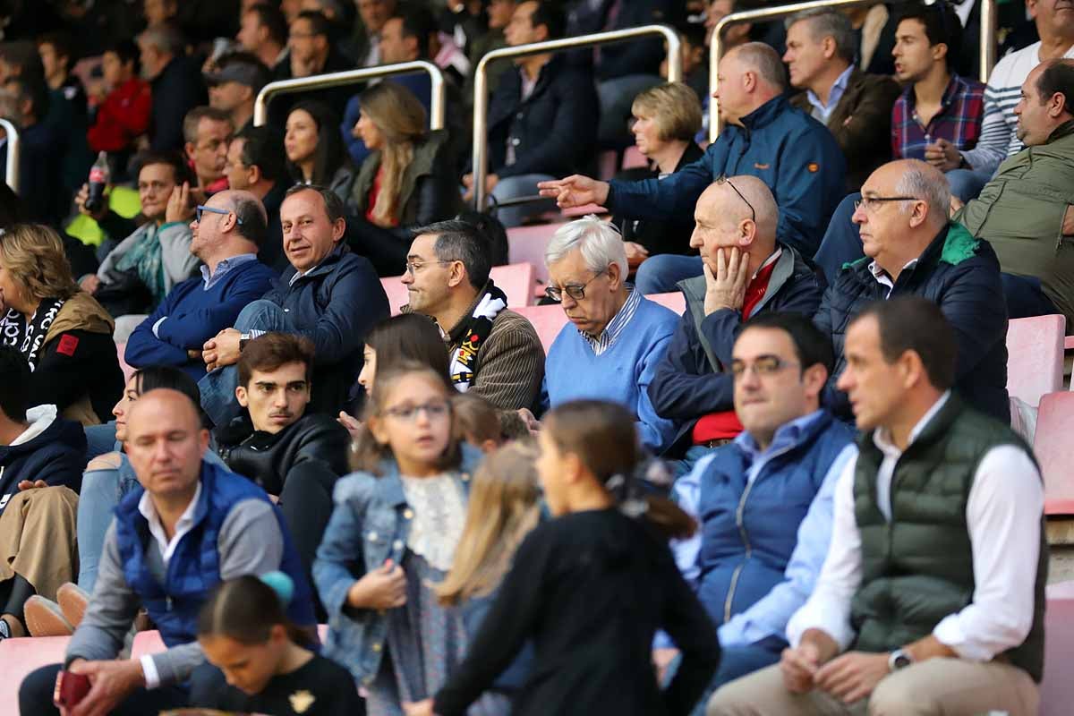 Las gradas de El Plantío no pudieron presenciar una victoria de su equipo esta tarde. 