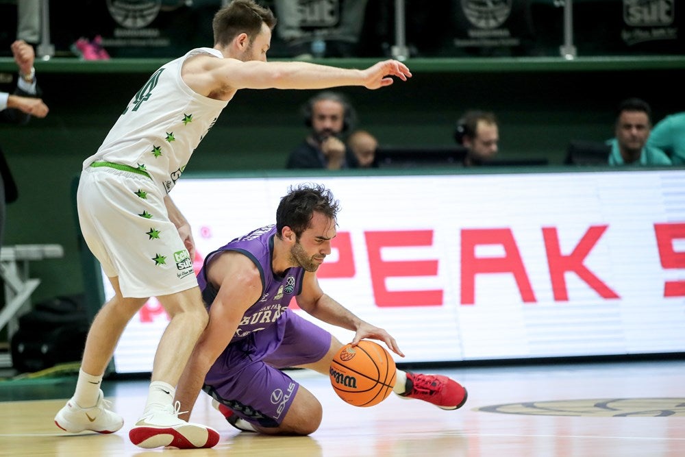 El San Pablo Burgos dispuso de la última posesión para igualar el duelo al final pero no consiguió forzar la prórroga. 