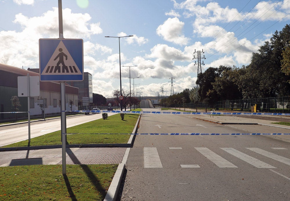 El puente no puede ser cruzado ni por vehículos ni por peatones