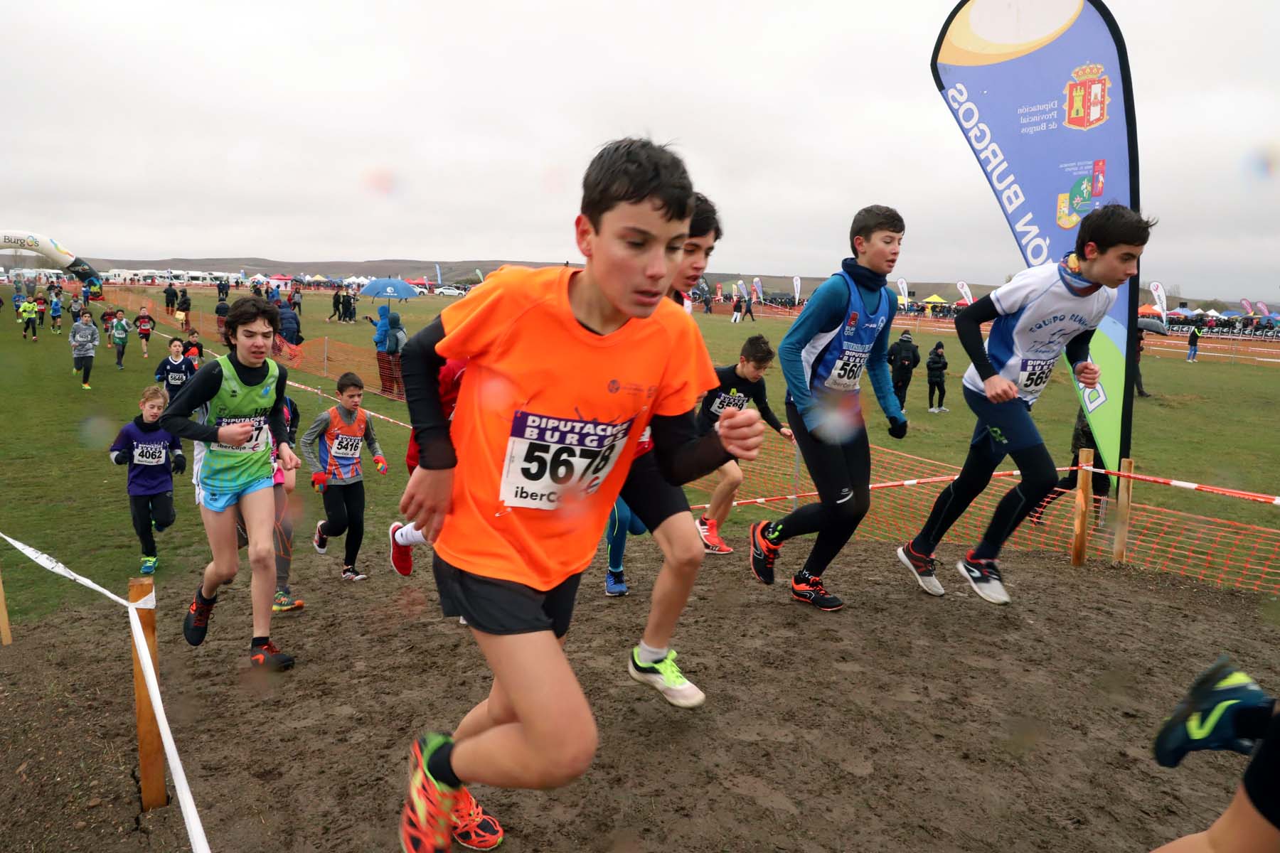 Los jóvenes también han demostrado su fortaleza en el cross. 