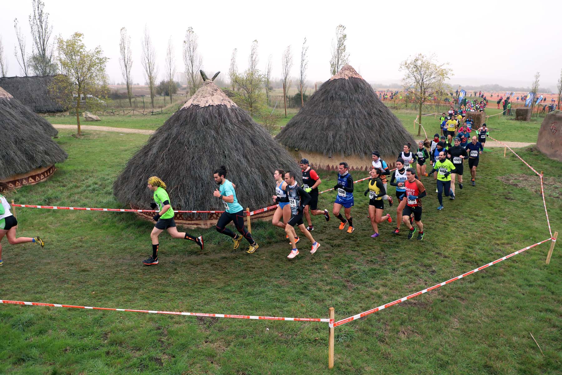 Miles de personas se han vuelto a dar cita en el circuito de Atapuerca. 