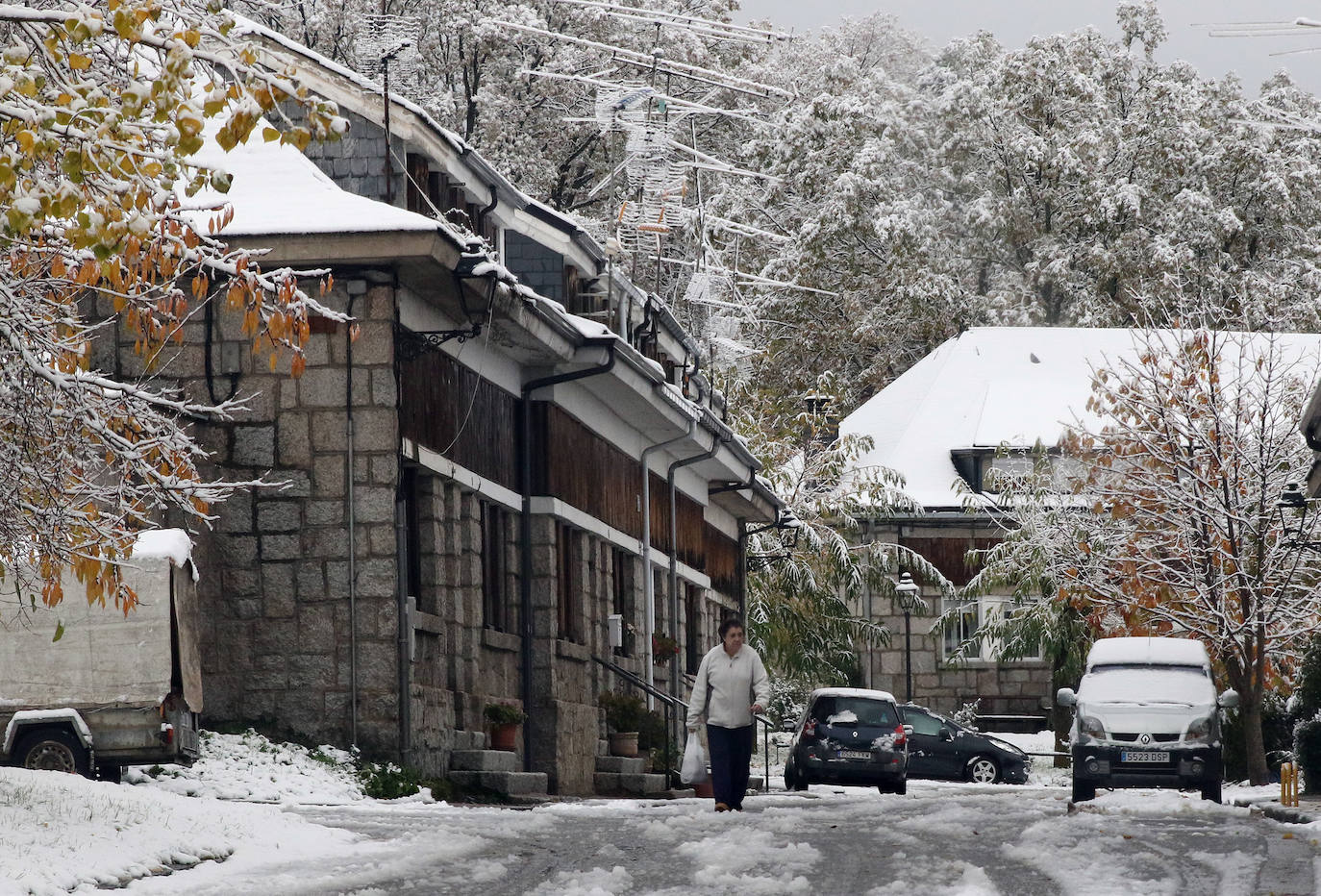 El frío y la nieve llegan a la provincia de Segovia.