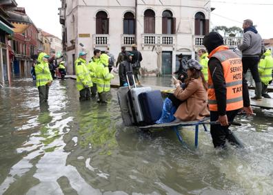 Imagen secundaria 1 - El mal tiempo no da tregua a Venecia, se temen nuevas mareas altas