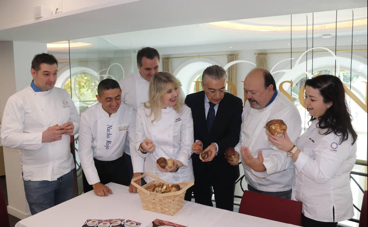 Presentación de las jornadas Buscasetas en el restaurante Polisón