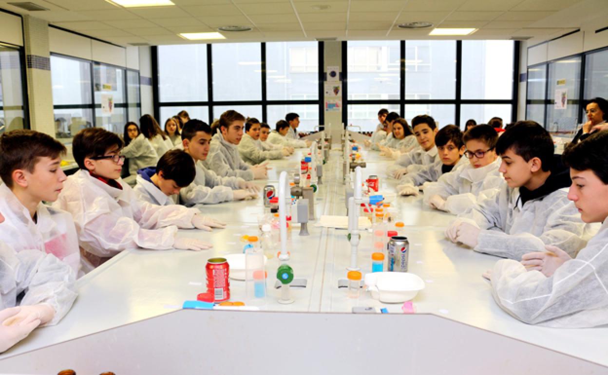 Alumnos participantes en el taller. 