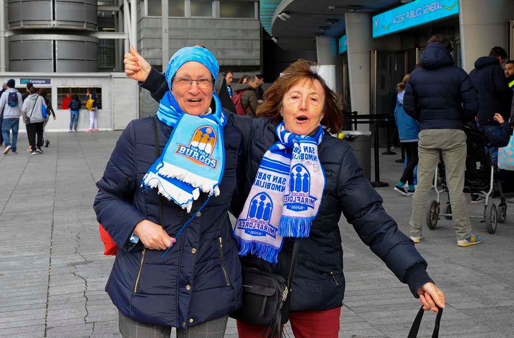 Casi un millar de burgaleses se han desplazado hasta la capital de España para ver la victoria de su equipo en el Wizink Center.