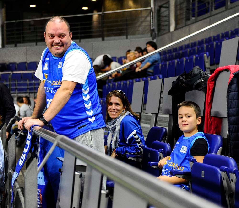 Casi un millar de burgaleses se han desplazado hasta la capital de España para ver la victoria de su equipo en el Wizink Center.