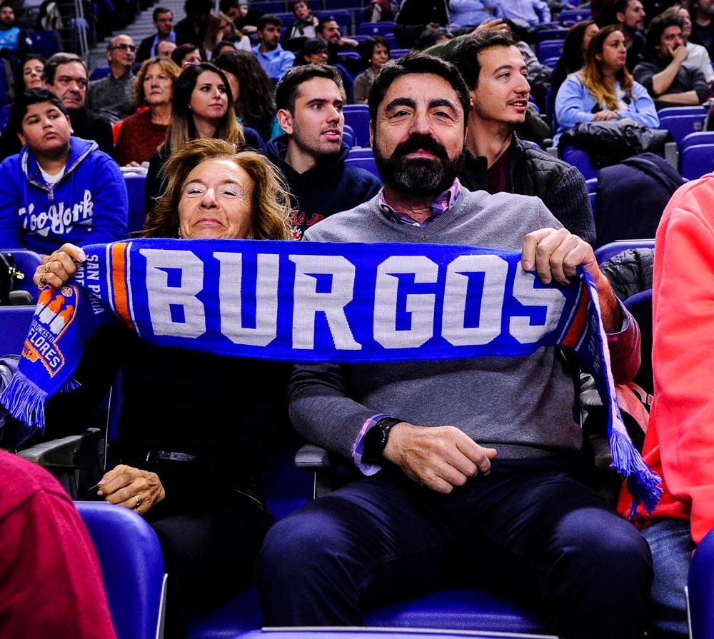 Casi un millar de burgaleses se han desplazado hasta la capital de España para ver la victoria de su equipo en el Wizink Center.