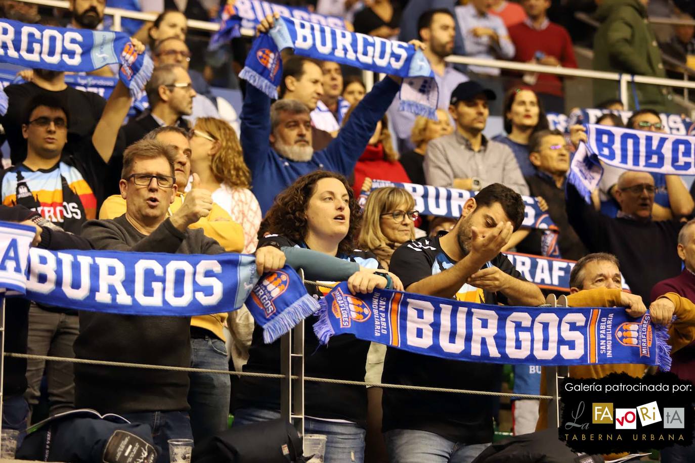 Fotos: El Coliseum vuelve a teñirse de azul