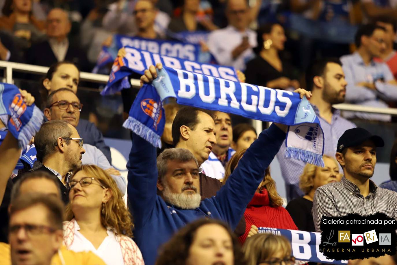 Fotos: El Coliseum vuelve a teñirse de azul