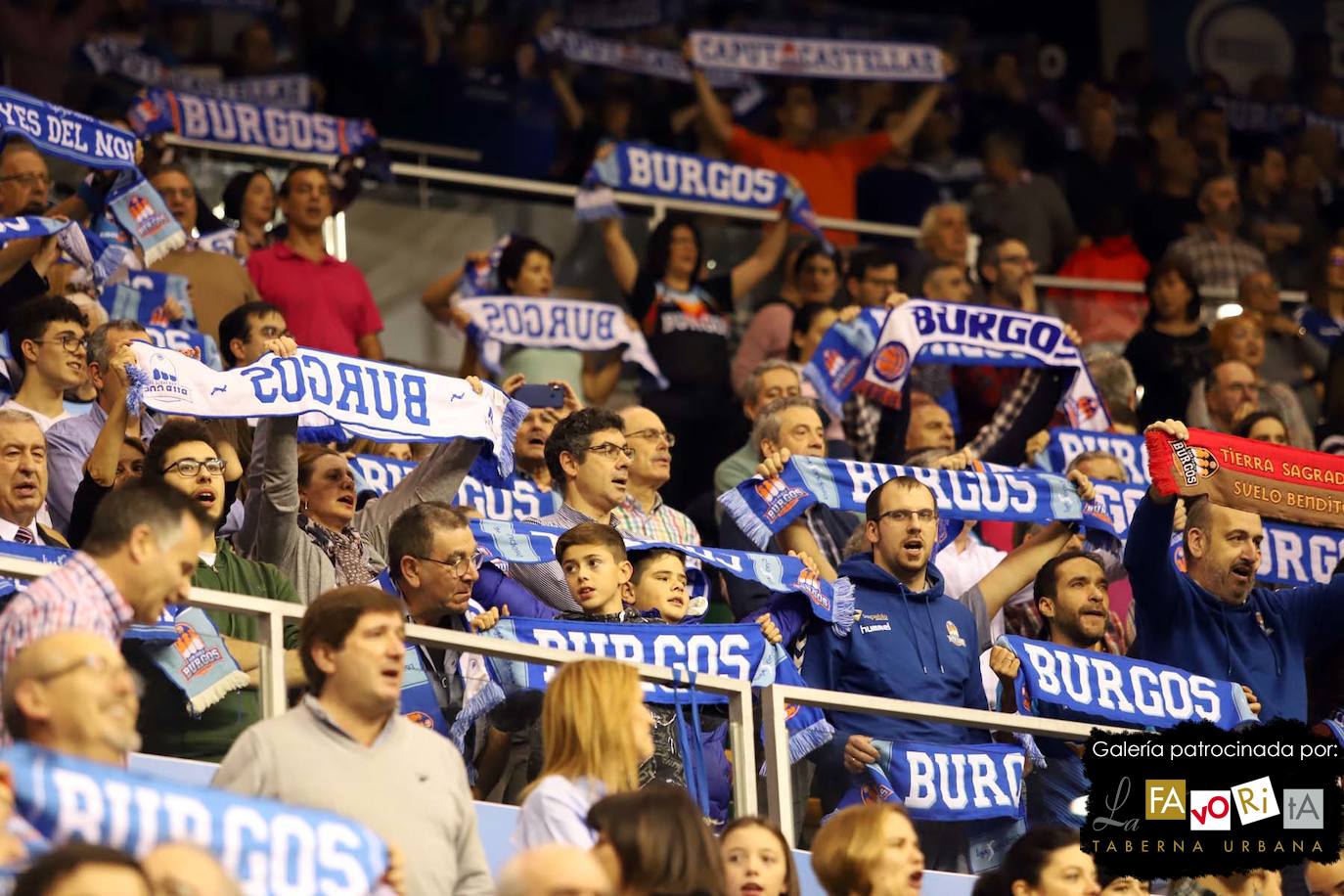 Fotos: El Coliseum vuelve a teñirse de azul