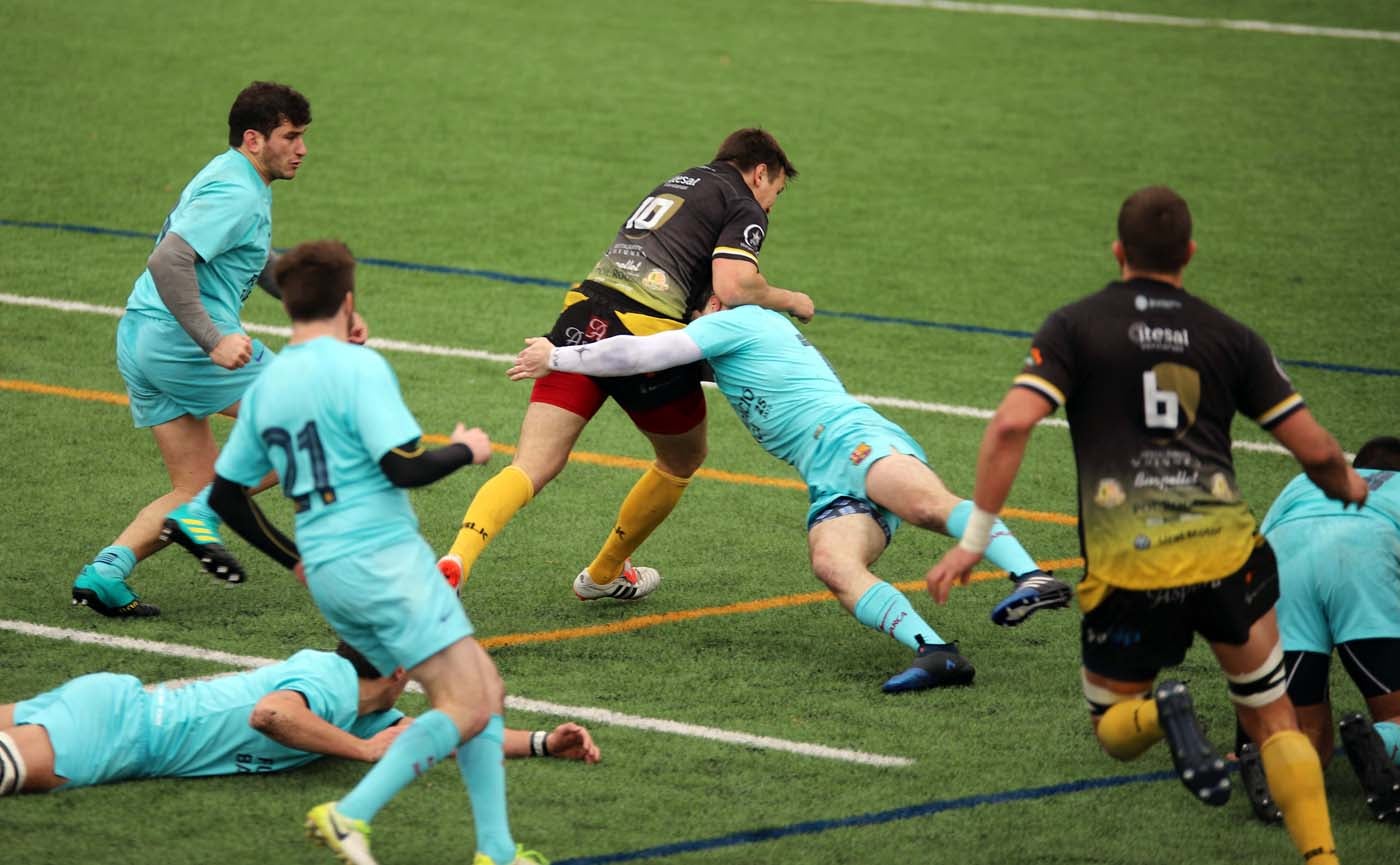 Fotos: El UBU Colina Clinic y el FC Barcelona firman tablas en San Amaro