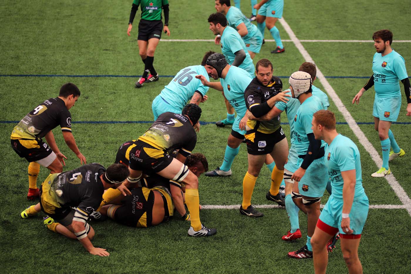 Fotos: El UBU Colina Clinic y el FC Barcelona firman tablas en San Amaro