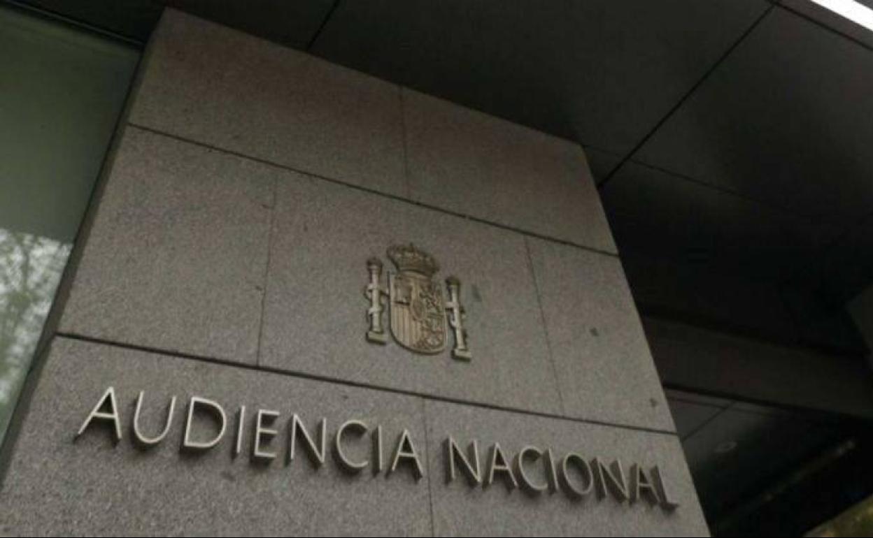 La 'policía patriótica' se sienta por primera vez en el banquillo de los acusados