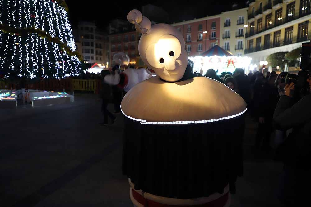 Fotos: Burgos da la bienvenidad a la Navidad con el encendido de su alumbrado