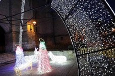 Fotos: Burgos da la bienvenidad a la Navidad con el encendido de su alumbrado