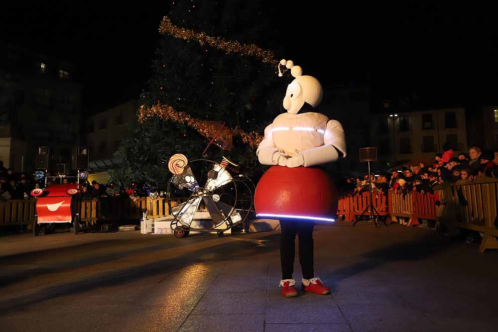 Fotos: Burgos da la bienvenidad a la Navidad con el encendido de su alumbrado