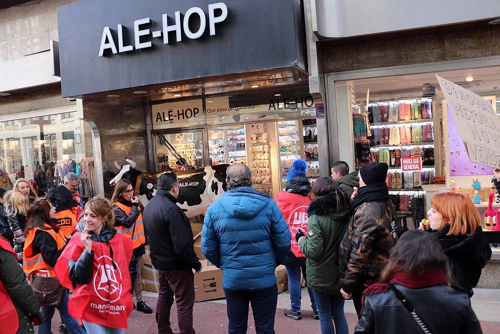 Fotos: Huelga en el comercio de Burgos