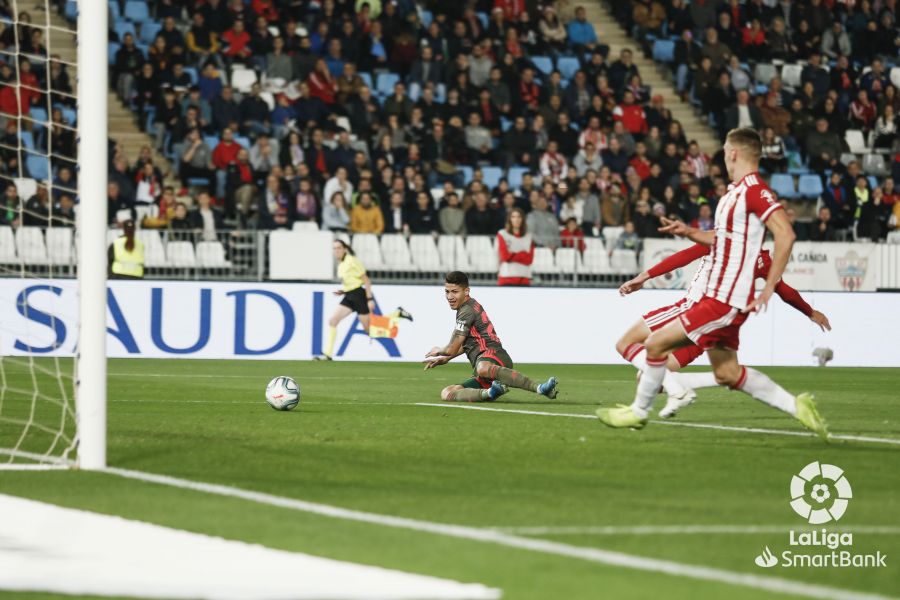 Fotos: Imágenes del partido entre el Almería y el Mirandés