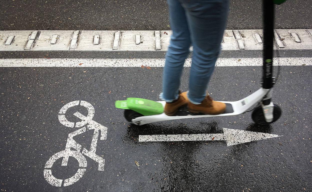 En el borrador se admite que los patinetes compartan espacio con las bicicletas