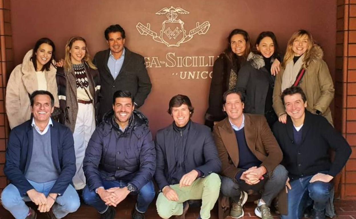 La foto de grupo que la intérprete subió tras la visita.