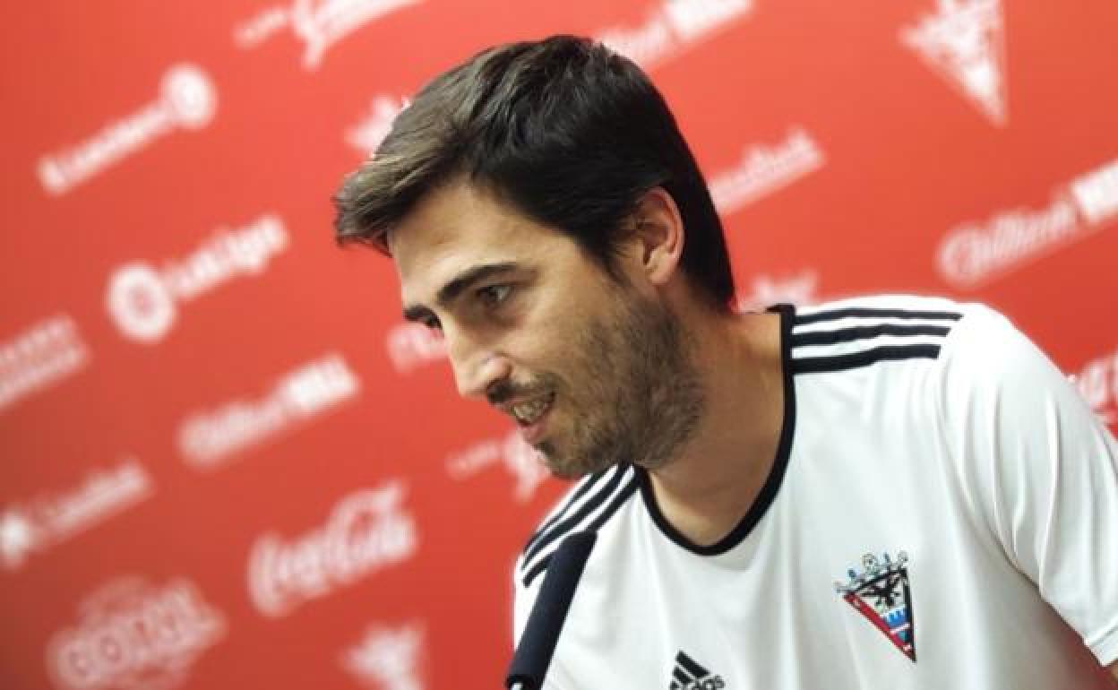 Andoni Iraola en rueda de prensa. 