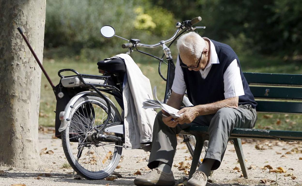 La edad real de jubilación toca máximos pero cuatro de cada diez se retiran antes de los 65