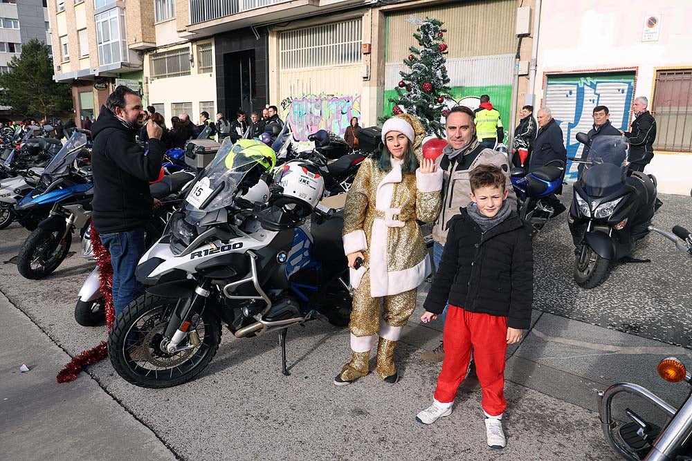 Papá Noel llega en moto